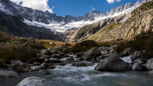 Timelapse Del Río Damasreuss Quelenalptal Los Alpes Suizos — Vídeo de stock