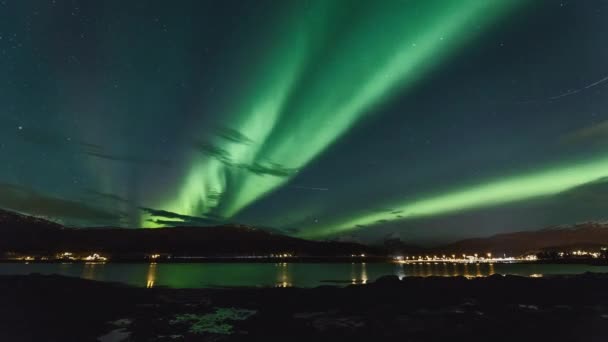 Polarlichter em Norueggen im Zeitraffer — Vídeo de Stock