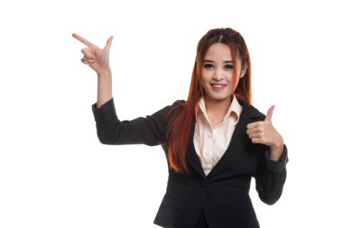 Genç Asya iş kadın noktası ve başparmak yukarıya.