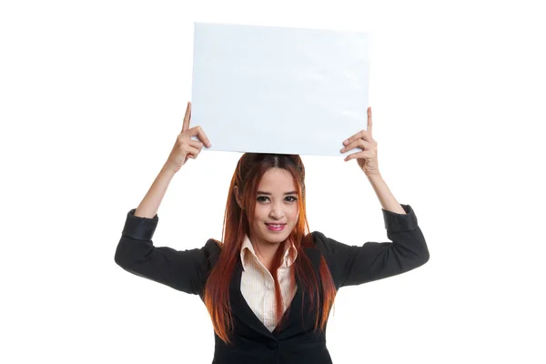 Joven mujer de negocios asiática con blanco signo en blanco . — Foto de Stock