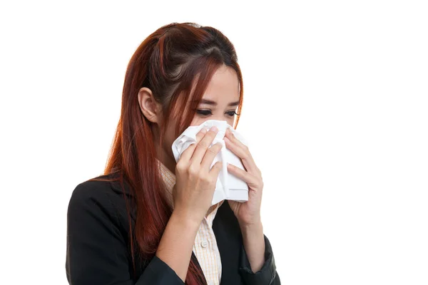 Молодая азиатка заболела гриппом . — стоковое фото