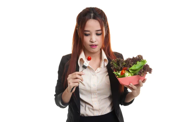 Healthy Asian business woman with salad. — Stock Photo, Image