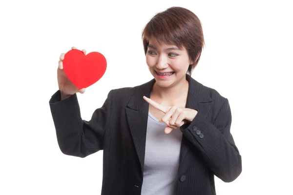 Ázsiai üzleti nő pont piros szív. — Stock Fotó