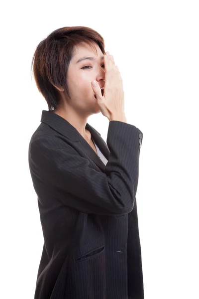 Slaperig jonge Aziatische vrouw geeuw. — Stockfoto