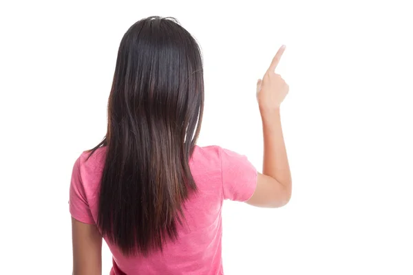 Азиатская женщина прикасается пальцем к экрану — стоковое фото