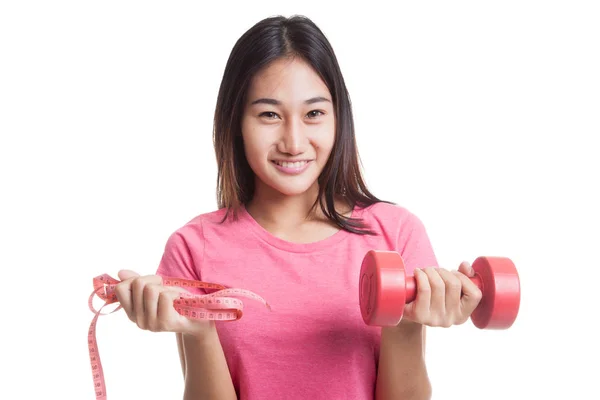 Saludable mujer asiática con mancuernas y cinta métrica . —  Fotos de Stock