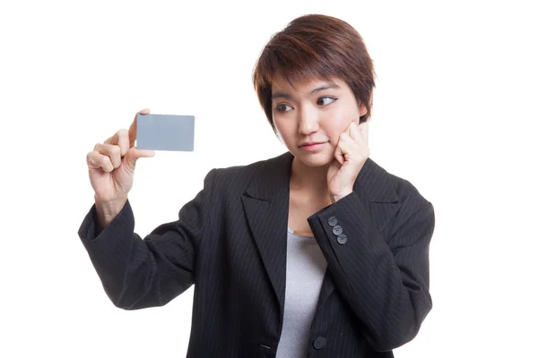 Feliz joven asiática mujer de negocios con una tarjeta en blanco . —  Fotos de Stock