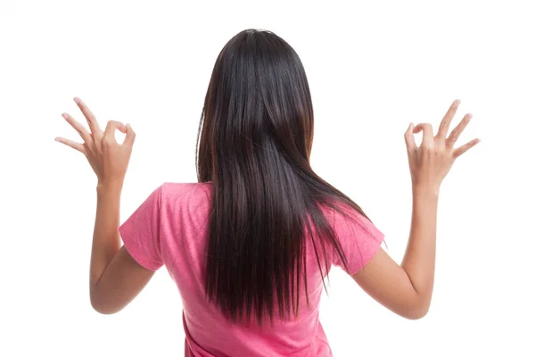 Zadní pohled na asijské ženy Ukázat dvojitá Ok ruce znamení.. — Stock fotografie