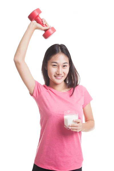 Zdravé asijské žena vypila sklenici mléka a činka. — Stock fotografie