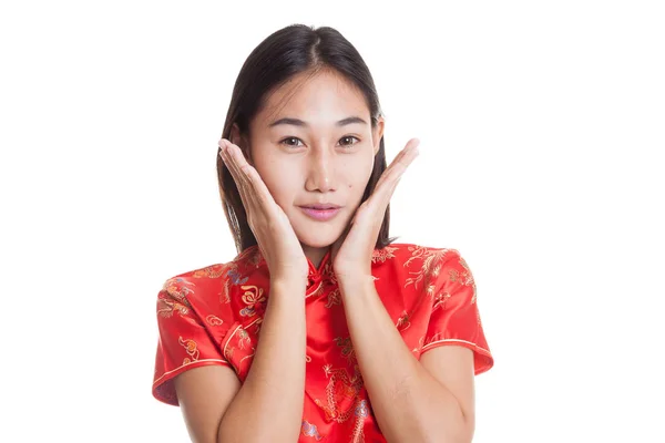 Glad flicka kinesiska cheongsam klänning. — Stockfoto