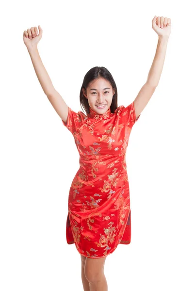 Glücklich asiatische Mädchen im chinesischen Cheongsam Kleid. — Stockfoto