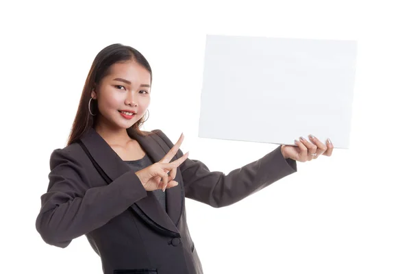 Young Asian business woman show victory sign with blank sign. — Stock Photo, Image