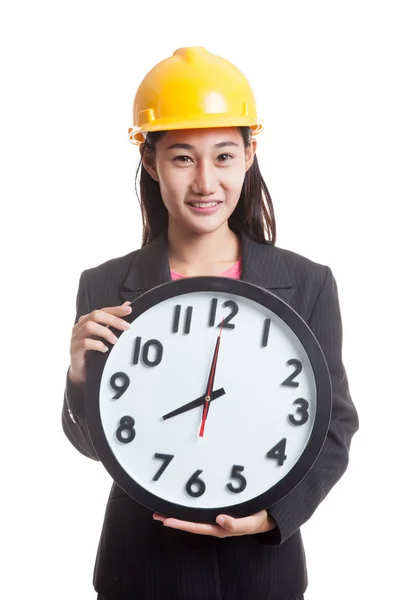 Asiática ingeniero mujer con un reloj . — Foto de Stock