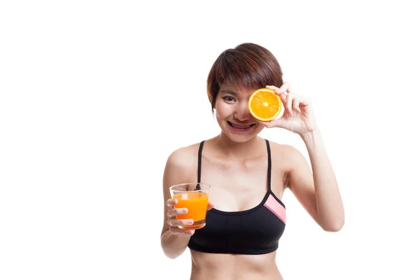 Krásná Asiatka zdravé s pomerančovým džusem a oranžové plody. — Stock fotografie