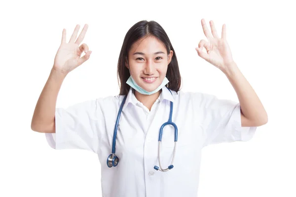 Young Asian female doctor show two OK sign. — Stock Photo, Image