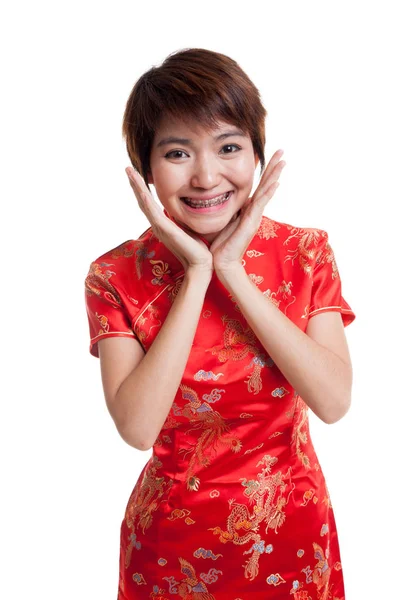 Chica asiática en vestido de cheongsam chino . — Foto de Stock