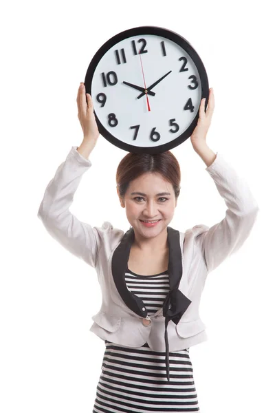 Jeune asiatique femme d'affaires avec une horloge. — Photo