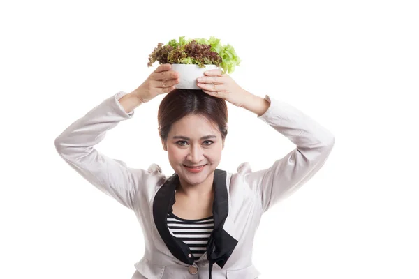 Saludable mujer de negocios asiática con ensalada . —  Fotos de Stock