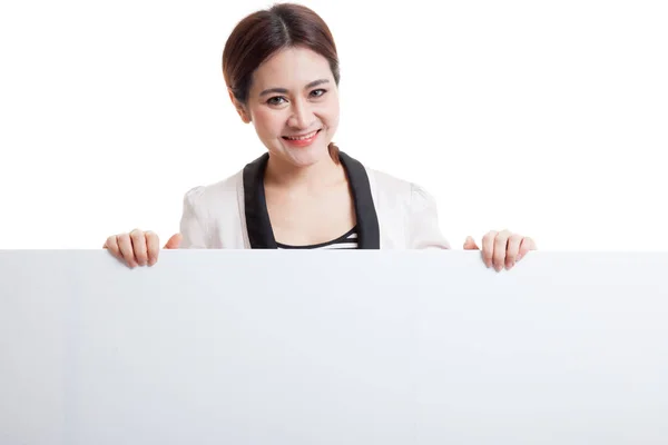 Joven mujer asiática con signo en blanco . — Foto de Stock