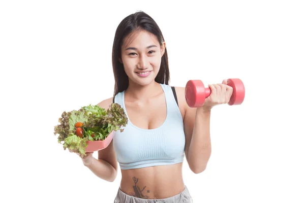 Gyönyörű ázsiai egészséges lány, súlyzó, salátával. — Stock Fotó