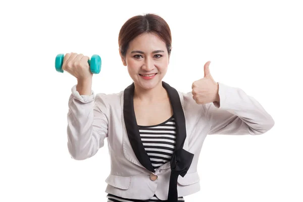 Saludable mujer de negocios asiática pulgares arriba con mancuernas . — Foto de Stock