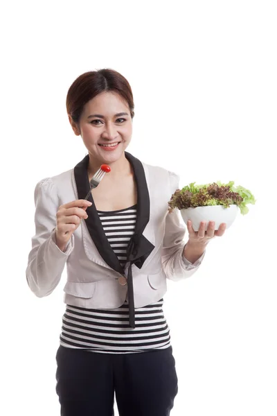 Wanita bisnis Asia sehat dengan salad . — Stok Foto