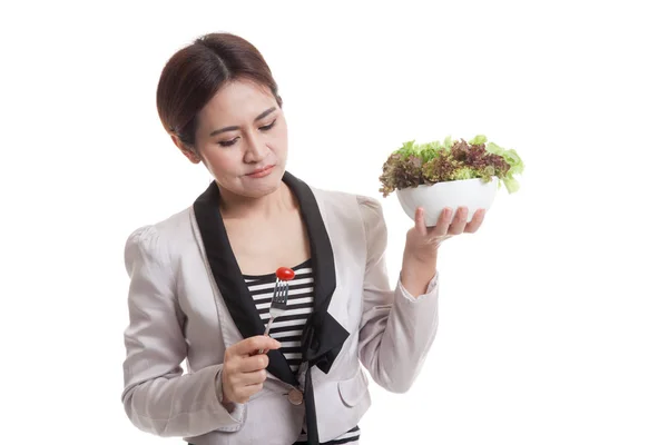 Азиатская деловая женщина ненавидит салат . — стоковое фото