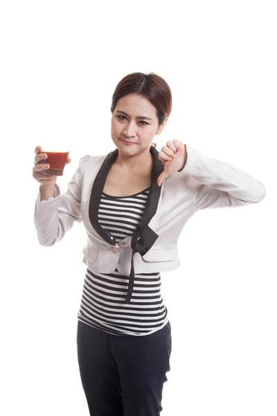 Asiática mujer thumbs abajo odio tomate jugo . —  Fotos de Stock