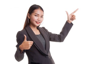 Genç Asya iş kadın noktası ve başparmak yukarıya.