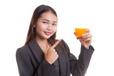 Portakal suyu noktasına genç Asyalı kadın.