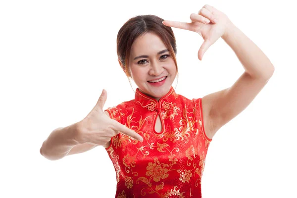 Asian girl in chinese cheongsam dress. — Stock Photo, Image