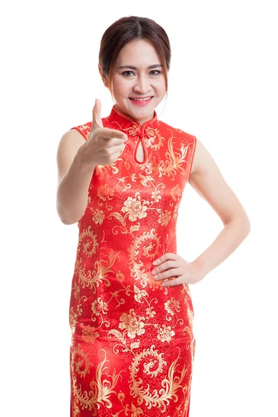 Asiatico ragazza in cinese cheongsam abito . — Foto Stock