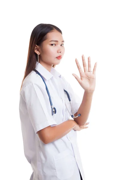 Asiática joven médico decir hablar a mi mano . — Foto de Stock