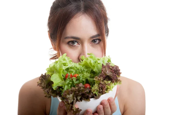 Krásná Asiatka zdravý salát. — Stock fotografie