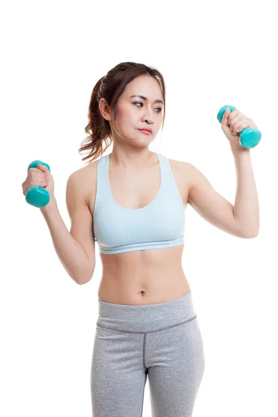 Cansado asiático saludable chica ejercicio con dumbbell . — Foto de Stock