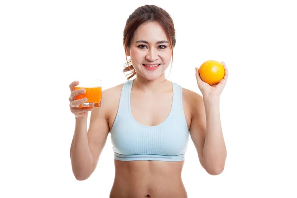 Όμορφο κορίτσι της Ασίας υγιή με χυμό πορτοκάλι και φρούτο πορτοκαλί. — Φωτογραφία Αρχείου