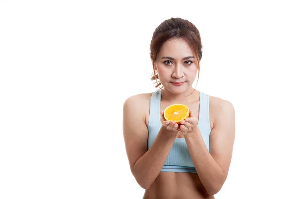 오렌지 과일 아름 다운 아시아 건강 한 소녀. — 스톡 사진