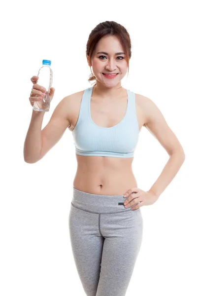 Hermosa chica sana asiática con botella de agua potable . — Foto de Stock