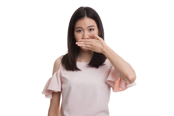 Unga asiatiska affärskvinna stänga munnen med handen. — Stockfoto