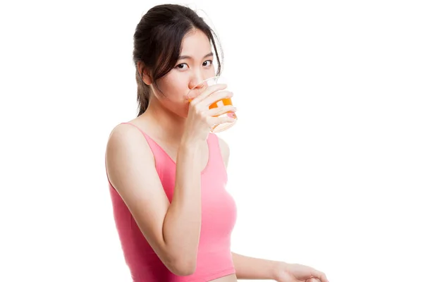 오렌지 주스를 마시는 아름 다운 아시아 건강 한 소녀. — 스톡 사진