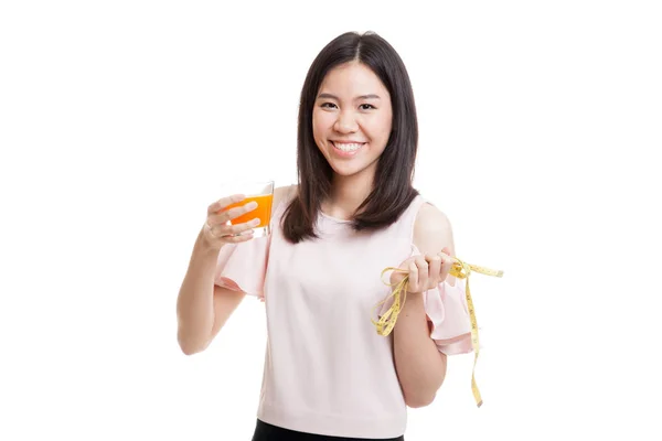 Asijské ženy pít pomerančový džus hold Měřické. — Stock fotografie