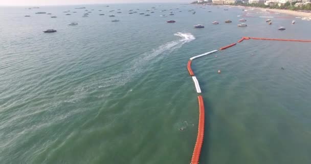 Luchtfoto van boten in de zee — Stockvideo