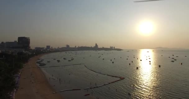 Scena aerea tramonto Pattaya spiaggia — Video Stock