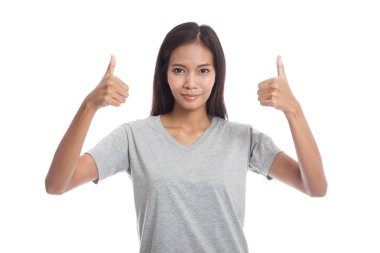 Genç Asyalı kadın göstermek iki başparmak yukarıya.
