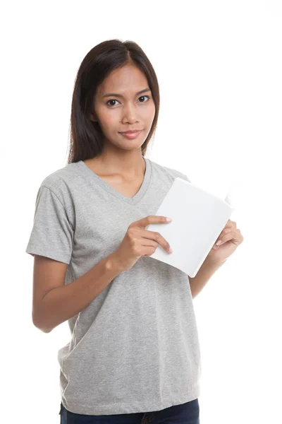 Joven asiático mujer con un libro. — Foto de Stock