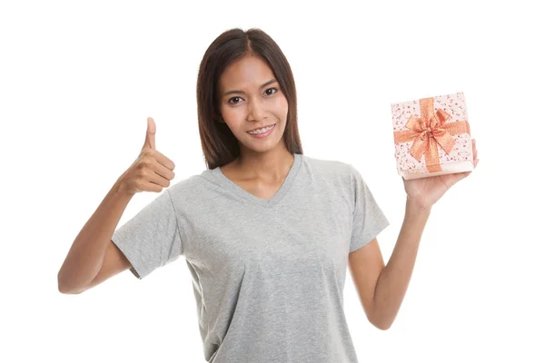 Asiatische Frau Daumen nach oben mit ein Geschenk-Box. — Stockfoto