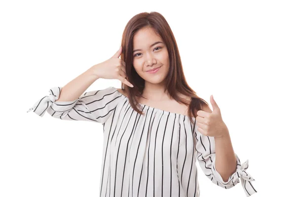 Genç Asyalı kadın başparmak telefon jest ile göstermek yukarıya. — Stok fotoğraf