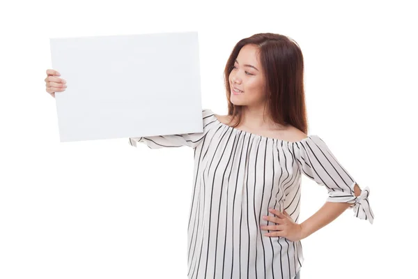 Joven mujer asiática con blanco signo en blanco . —  Fotos de Stock