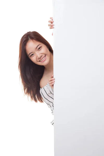 Mladá asijská žena s prázdný znak. — Stock fotografie