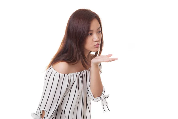 Beautiful young Asian woman blow a kiss. — Stock Photo, Image